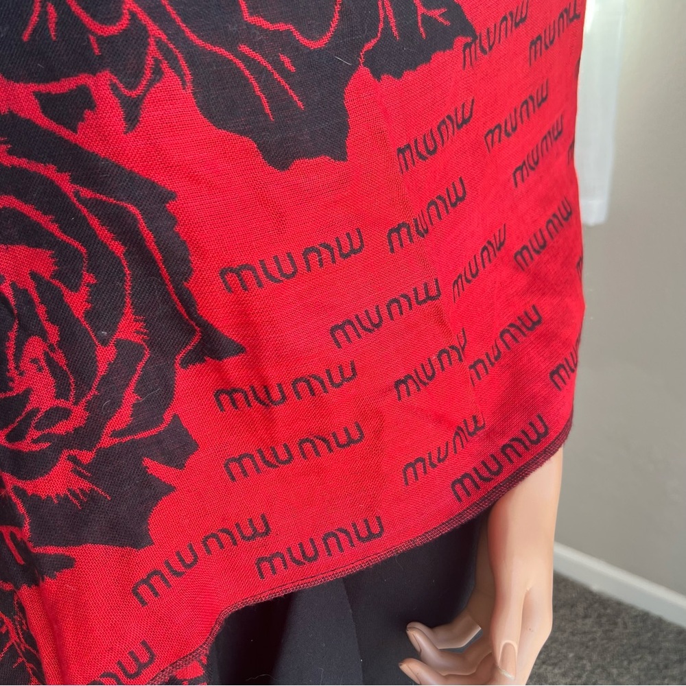 Miu Miu Red and Black Floral Scarf - as is - Picture 4 of 9